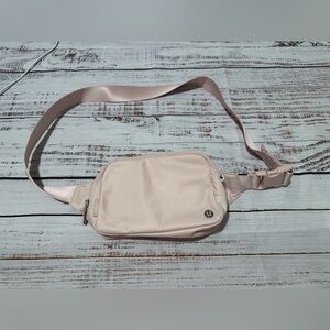 Lululemon 2L Everywhere Belt Bag Large *Sold Out* Flush Pink
